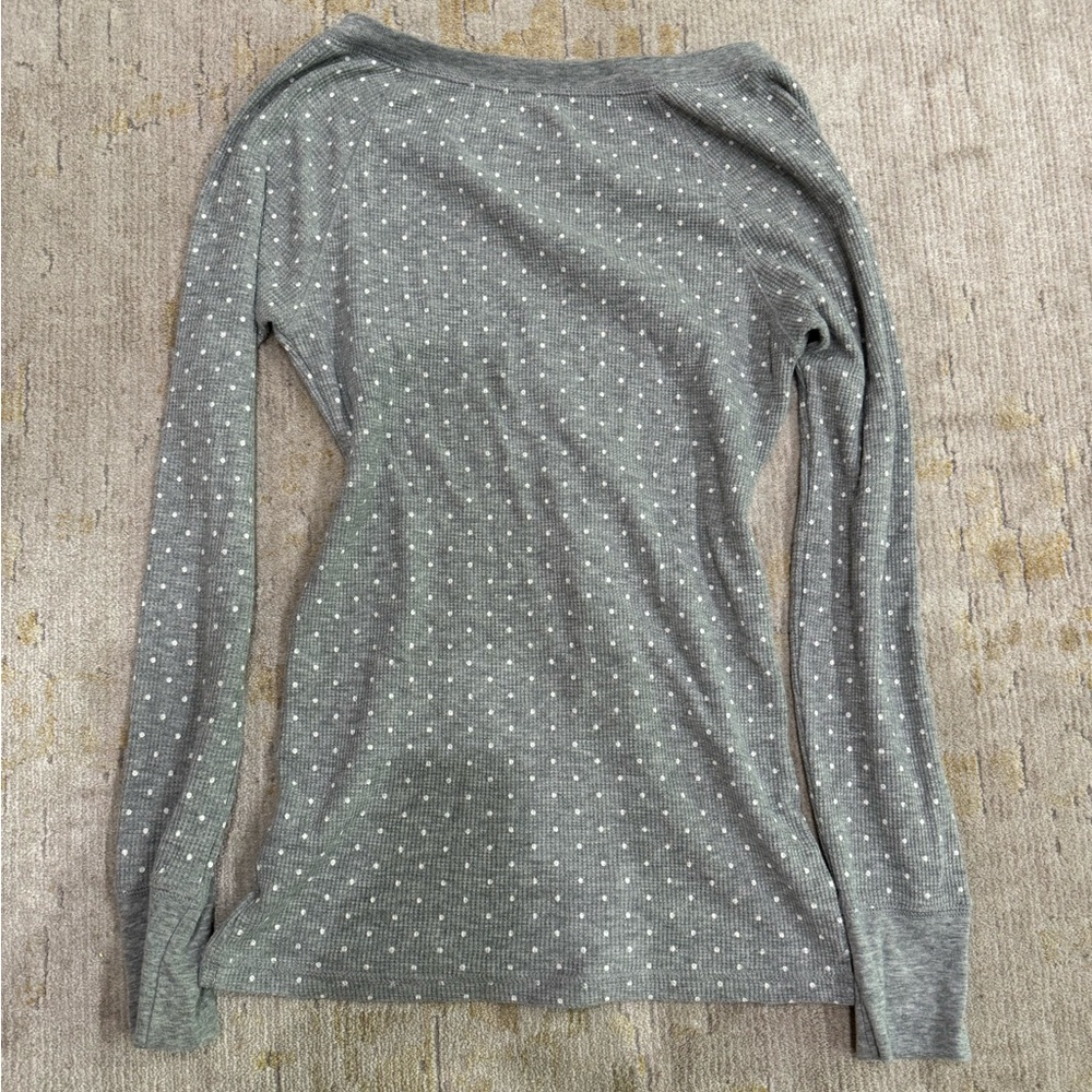 OLD NAVY WOMEN’S SMALL GREAY LONG SLEEVE - Picture 2 of 2